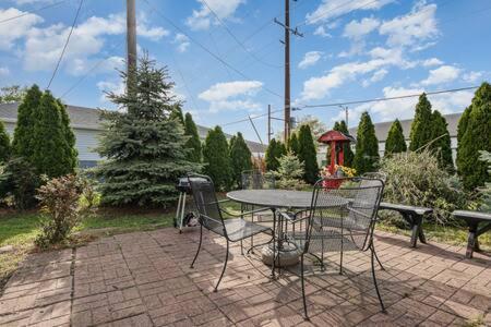 Spacious Upstairs 1Bed- Walking Distance To Beach Outlet Mall Michigan City Exteriör bild