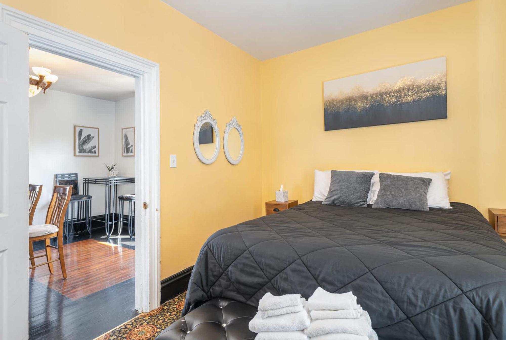 Spacious Upstairs 1Bed- Walking Distance To Beach Outlet Mall Michigan City Exteriör bild