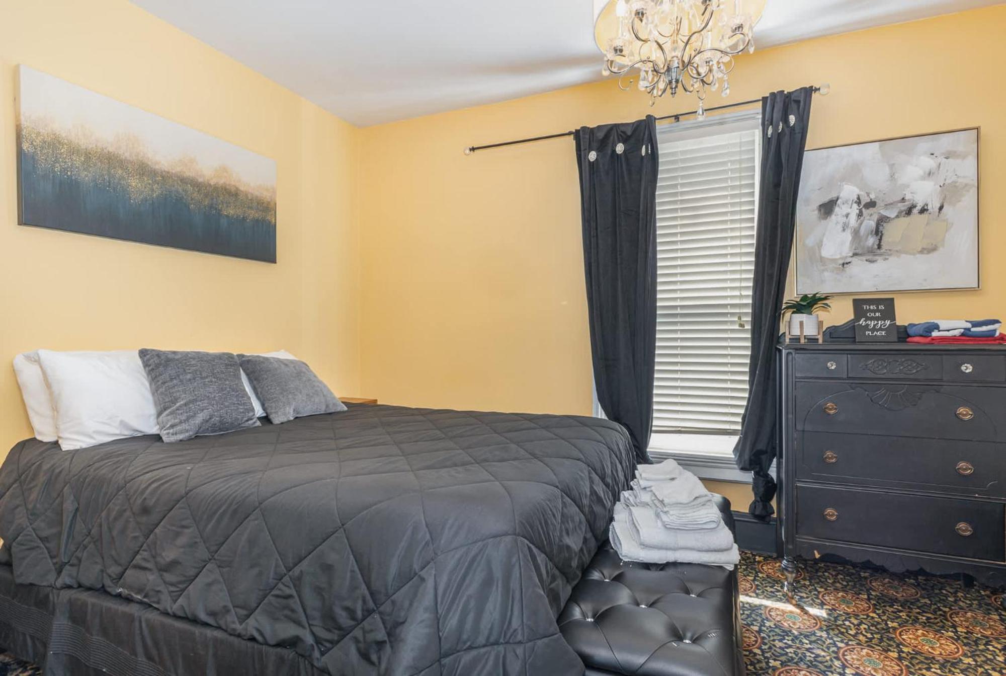 Spacious Upstairs 1Bed- Walking Distance To Beach Outlet Mall Michigan City Exteriör bild